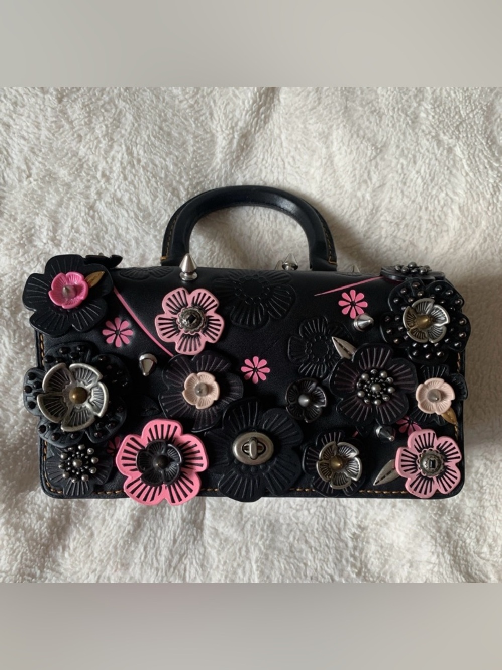 Coach 1941 Black Pink Tea Rose Appliqué Double Dinky Bag - Picture 3 of 16